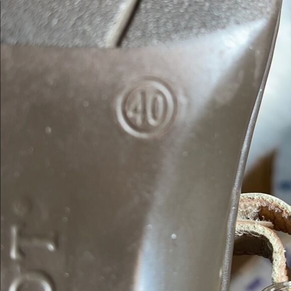 Naot Cream Nubuck Strappy Sandals Sz 40/9 - Picture 5 of 6